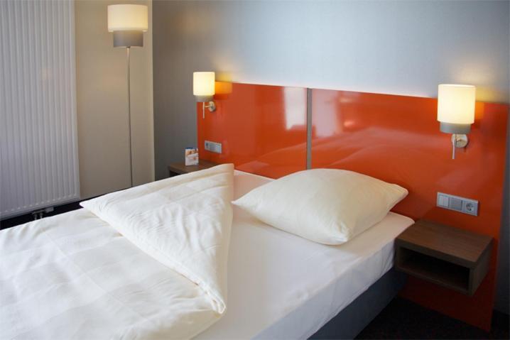 Iq-Hotel อูล์ม ภายนอก รูปภาพ