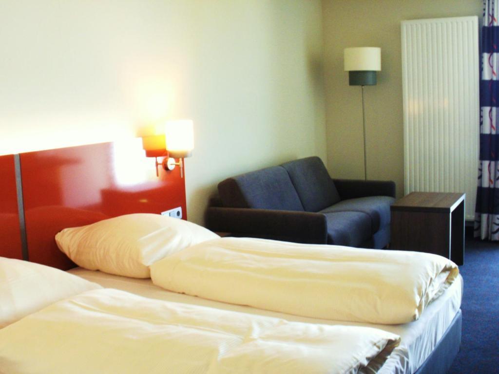 Iq-Hotel อูล์ม ภายนอก รูปภาพ
